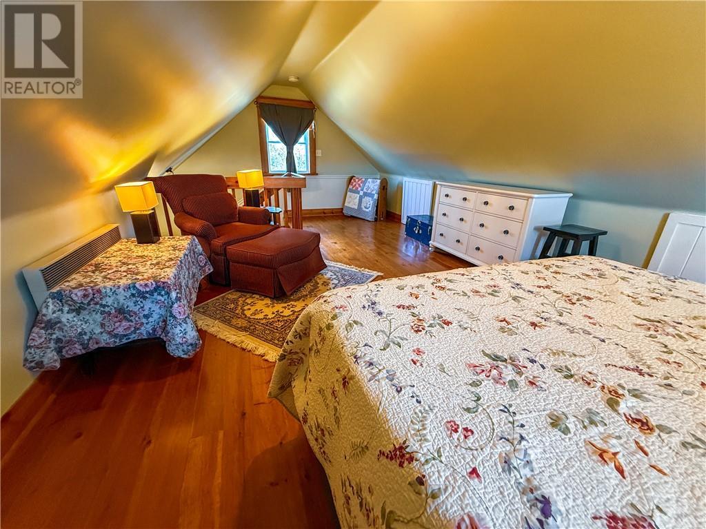 












73 Hideaway Road

,
Kagawong, Manitoulin Island,




Ontario
P0P1J0

