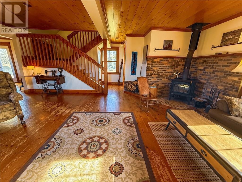 












73 Hideaway Road

,
Kagawong, Manitoulin Island,




Ontario
P0P1J0

