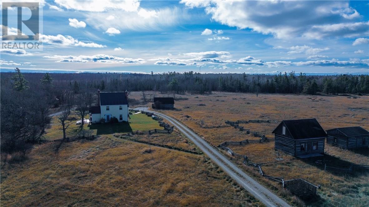 












73 Hideaway Road

,
Kagawong, Manitoulin Island,




Ontario
P0P1J0

