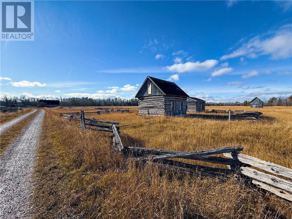 












73 Hideaway Road

,
Kagawong, Manitoulin Island,




Ontario
P0P1J0

