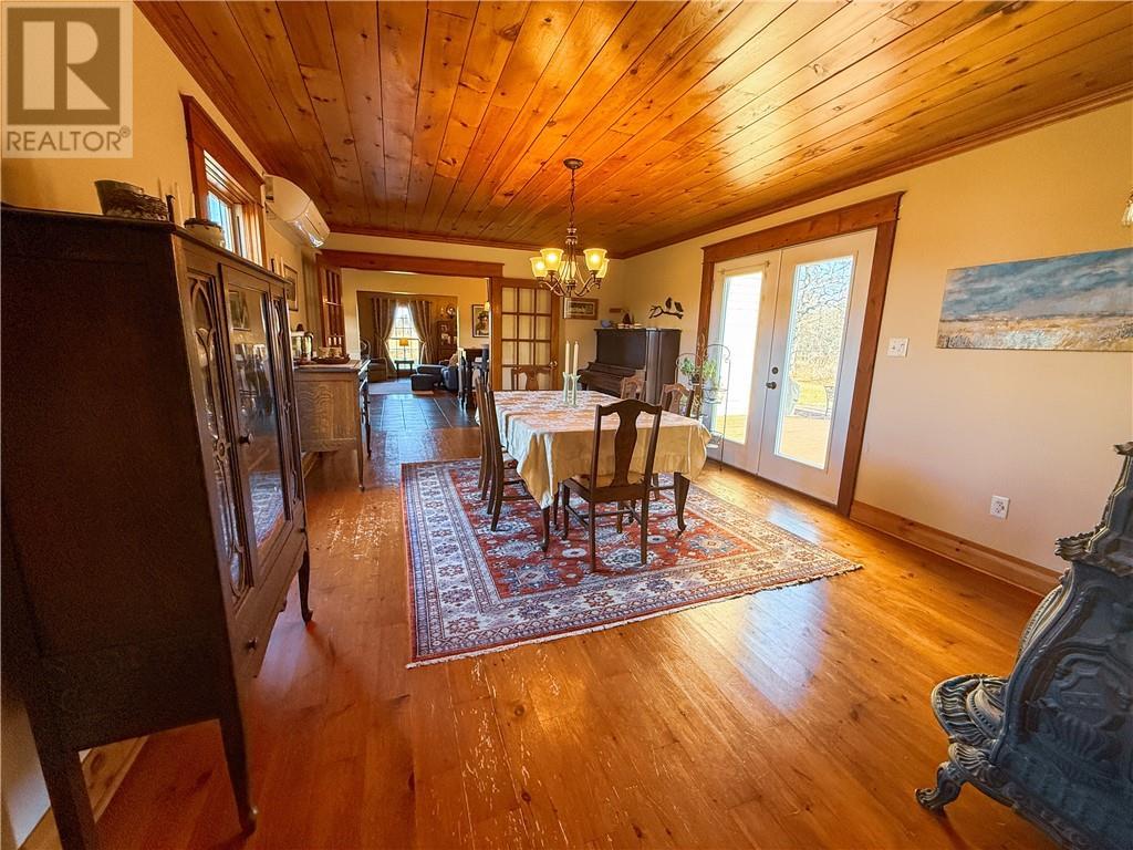 












73 Hideaway Road

,
Kagawong, Manitoulin Island,




Ontario
P0P1J0

