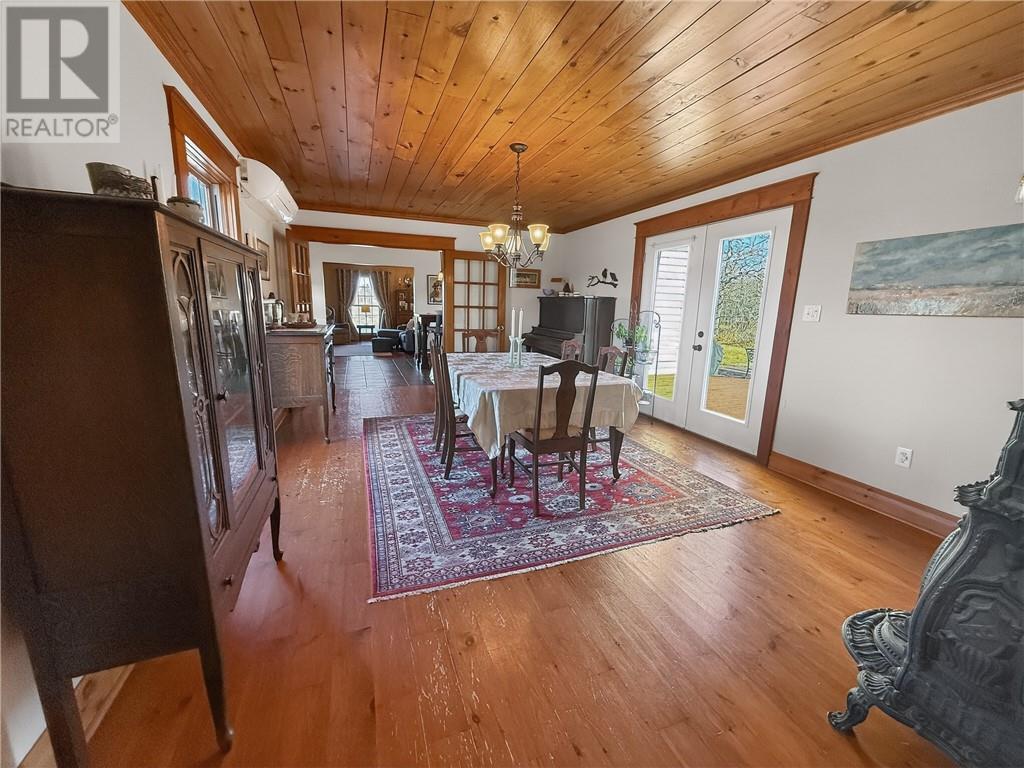 












73 Hideaway Road

,
Kagawong, Manitoulin Island,




Ontario
P0P1J0

