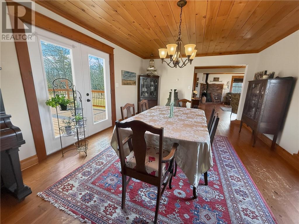 












73 Hideaway Road

,
Kagawong, Manitoulin Island,




Ontario
P0P1J0

