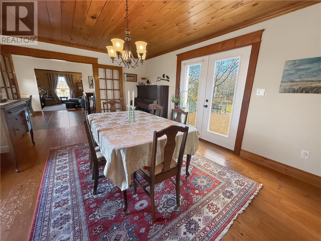 












73 Hideaway Road

,
Kagawong, Manitoulin Island,




Ontario
P0P1J0

