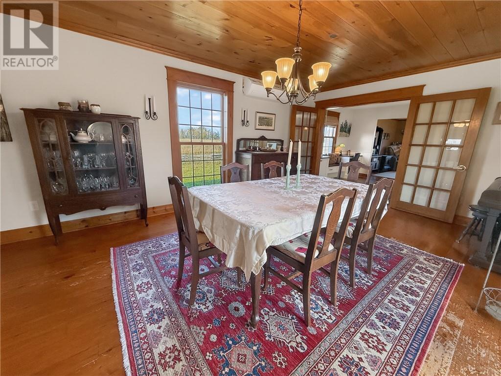 












73 Hideaway Road

,
Kagawong, Manitoulin Island,




Ontario
P0P1J0

