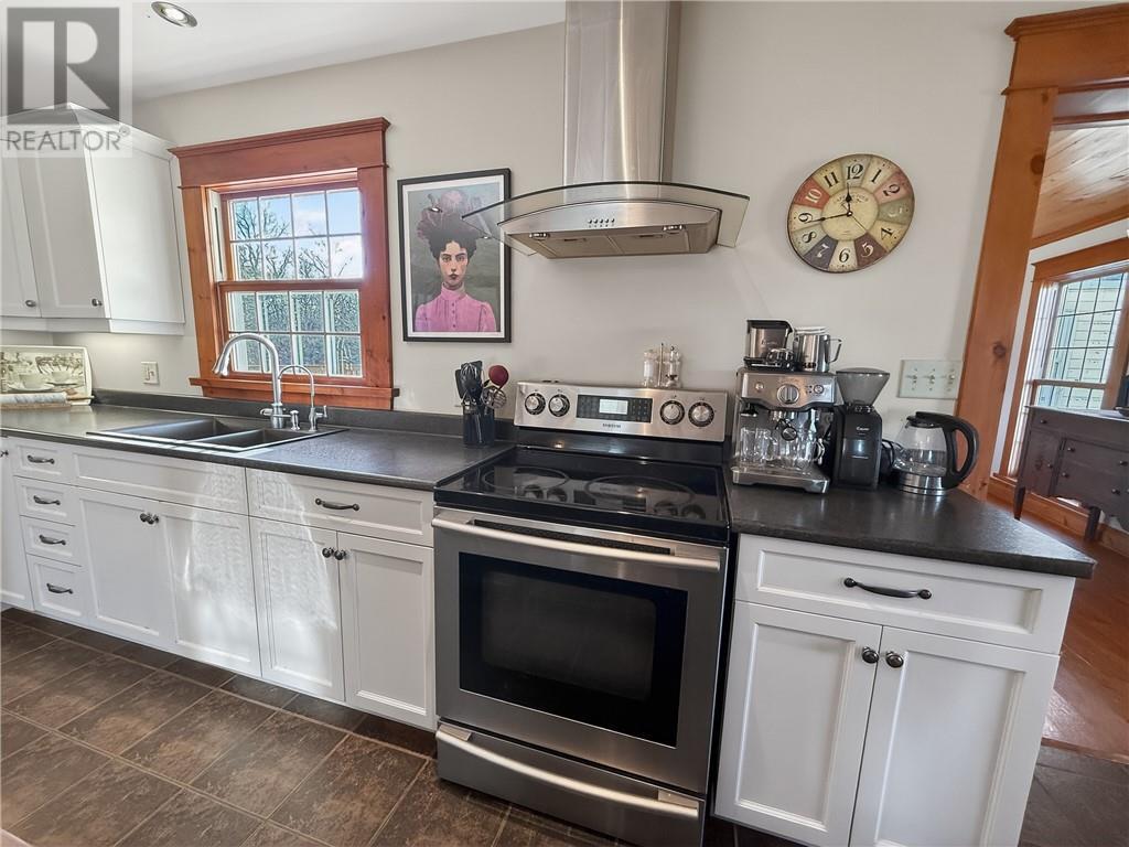 












73 Hideaway Road

,
Kagawong, Manitoulin Island,




Ontario
P0P1J0

