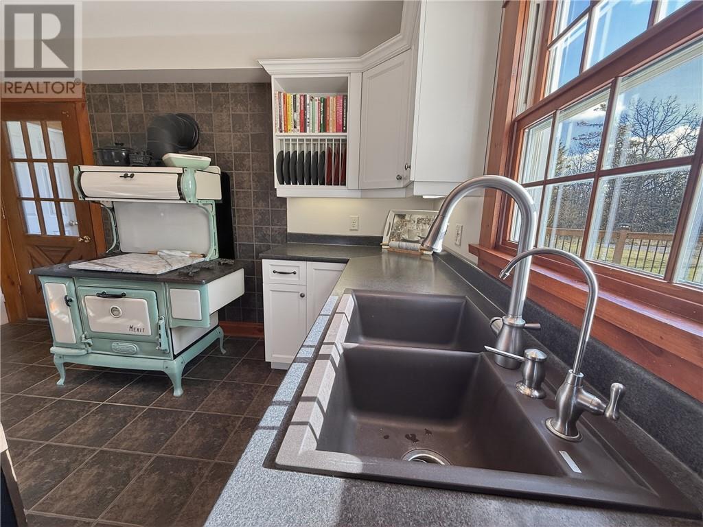 












73 Hideaway Road

,
Kagawong, Manitoulin Island,




Ontario
P0P1J0

