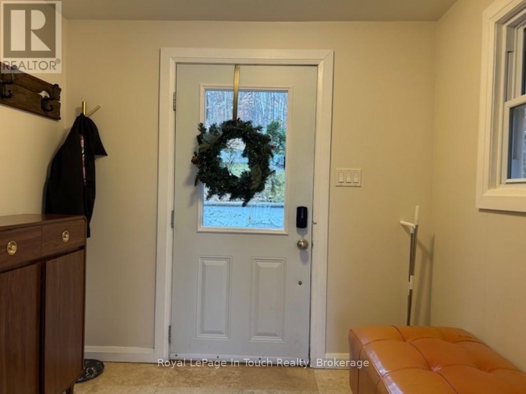 












21 LAKEVIEW CRESCENT

,
Tiny,




Ontario
L9M1R2

