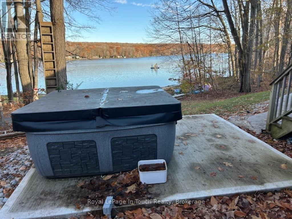 












21 LAKEVIEW CRESCENT

,
Tiny,




Ontario
L9M1R2

