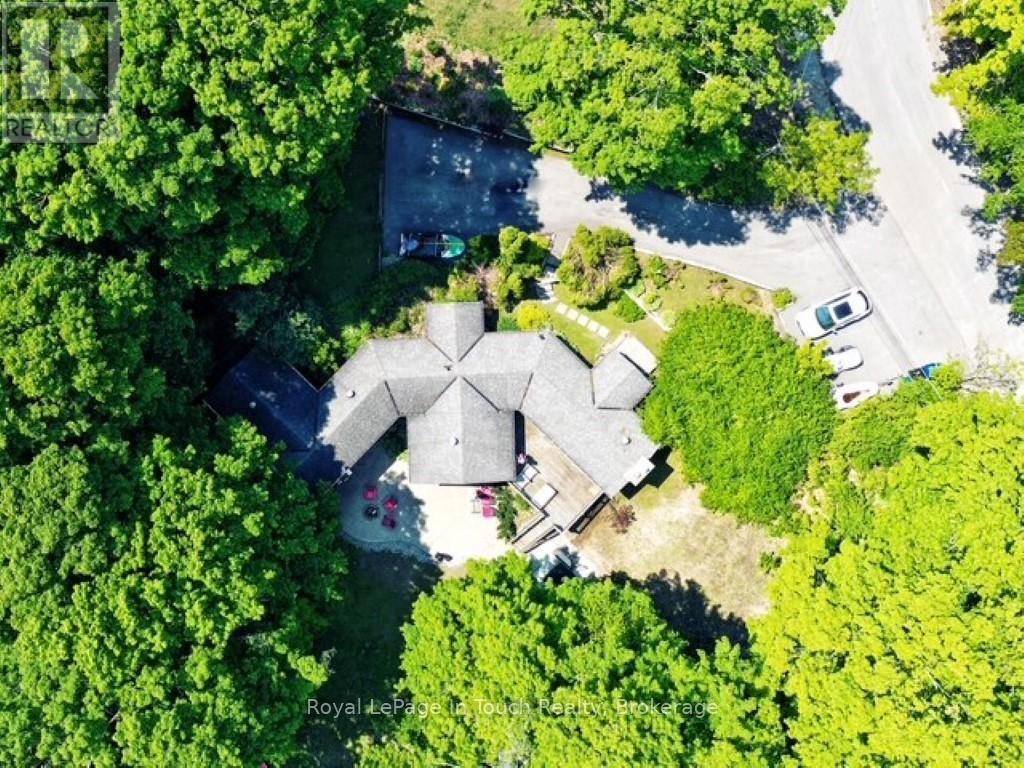 












21 LAKEVIEW CRESCENT

,
Tiny,




Ontario
L9M1R2

