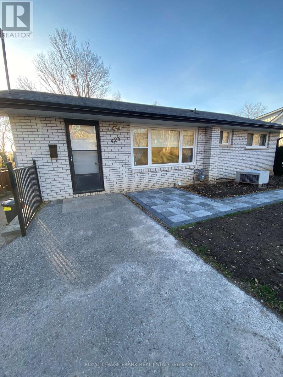 












423 ARMOUR ROAD

,
Peterborough (Ashburnham Ward 4),




Ontario
K9H1Y7

