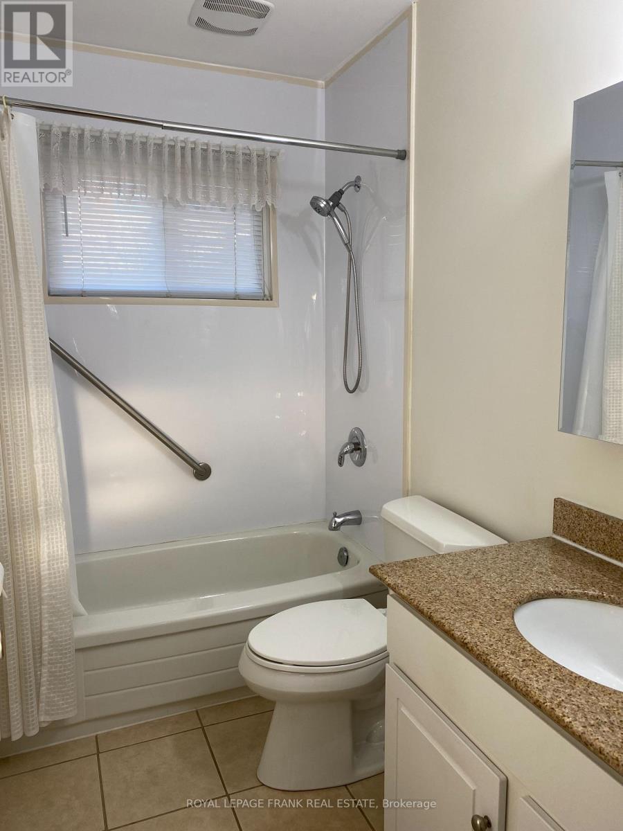 












423 ARMOUR ROAD

,
Peterborough (Ashburnham Ward 4),




Ontario
K9H1Y7

