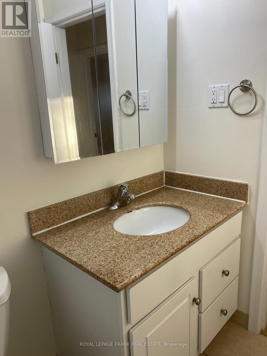 












423 ARMOUR ROAD

,
Peterborough (Ashburnham Ward 4),




Ontario
K9H1Y7

