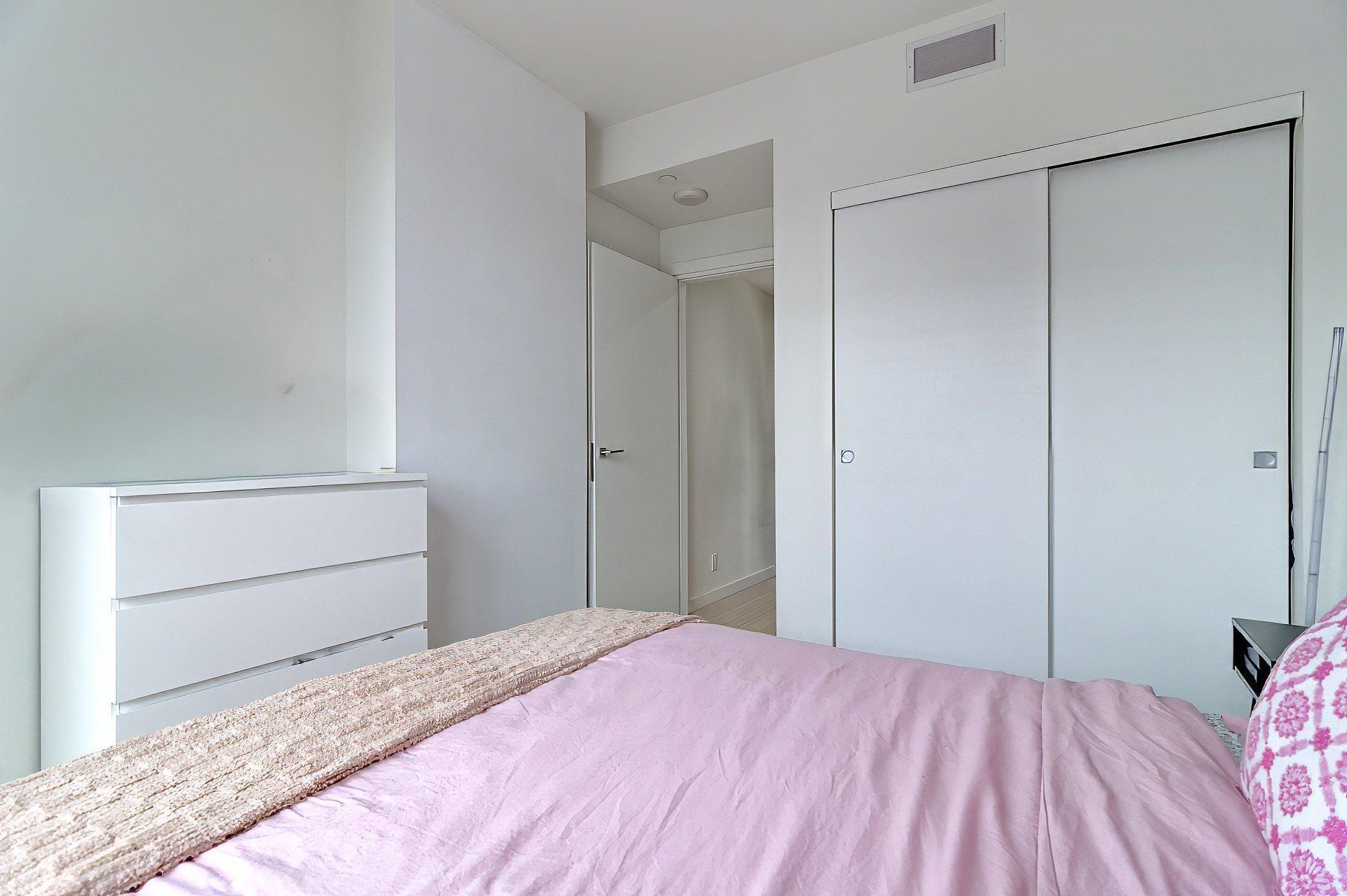 









1450


Boul. René-Lévesque O.

, 1503,
Montréal (Ville-Marie),




QC
H3G2H1

