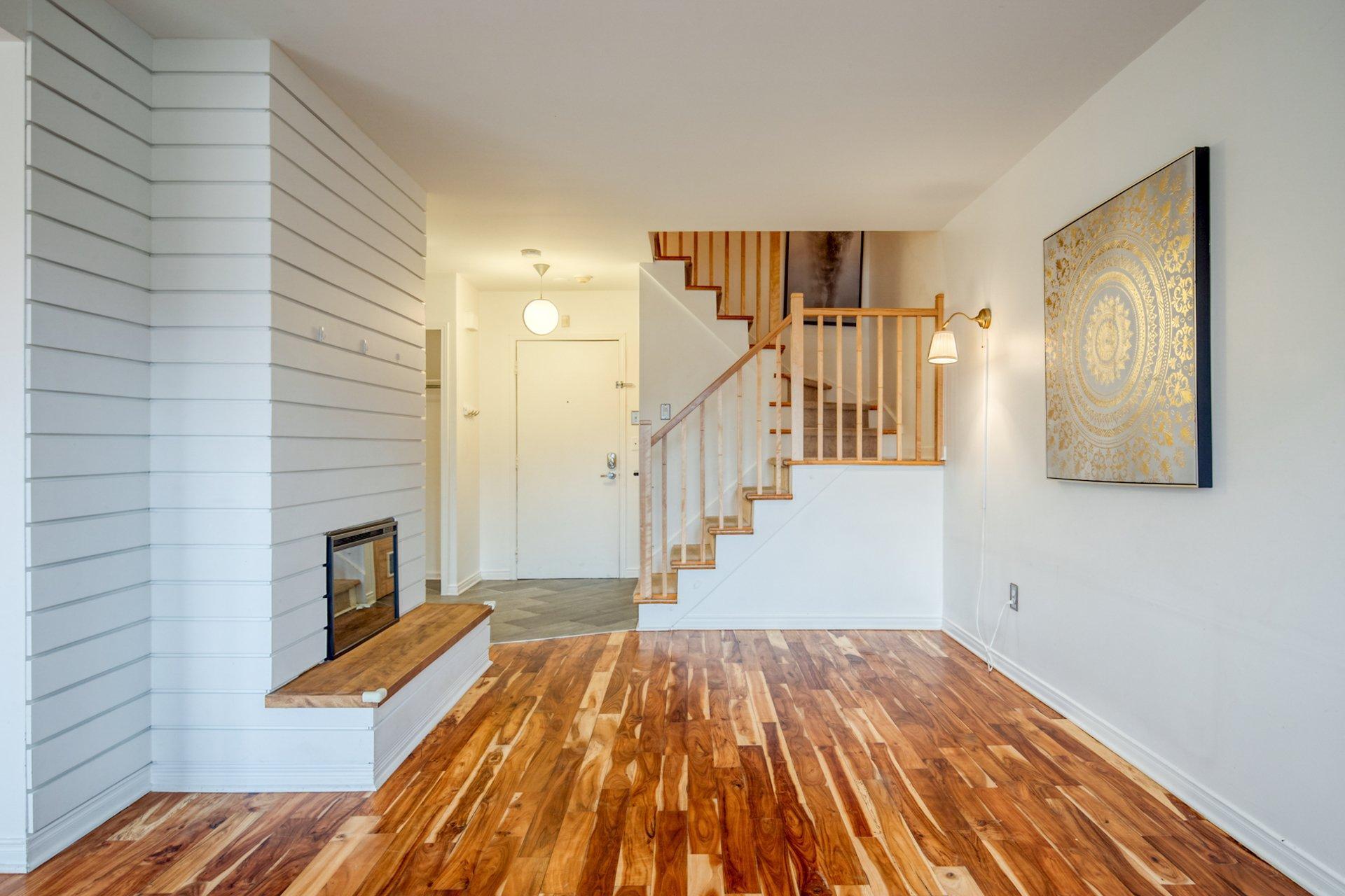 









1825


Rue Dunant

, 64,
Saint-Bruno-de-Montarville,




QC
J3V2Y3

