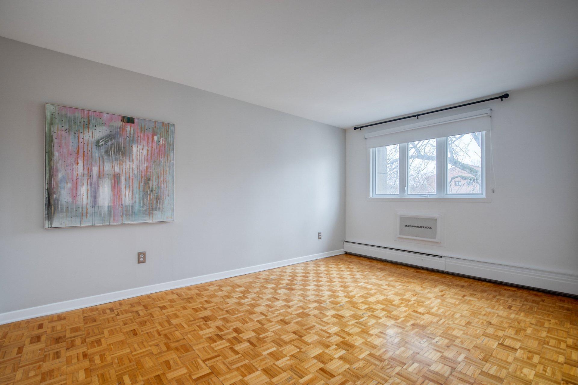 









1825


Rue Dunant

, 64,
Saint-Bruno-de-Montarville,




QC
J3V2Y3

