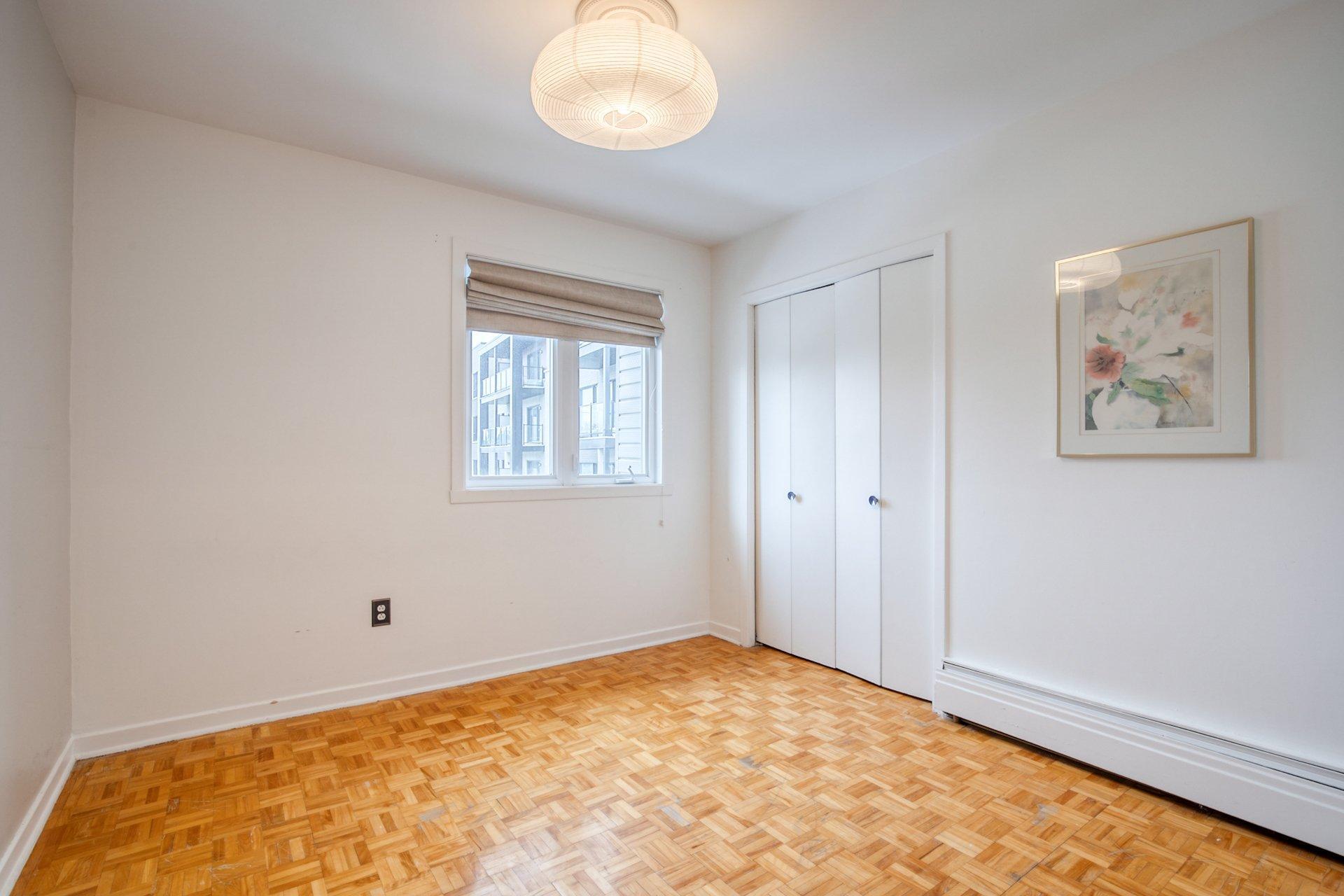 









1825


Rue Dunant

, 64,
Saint-Bruno-de-Montarville,




QC
J3V2Y3

