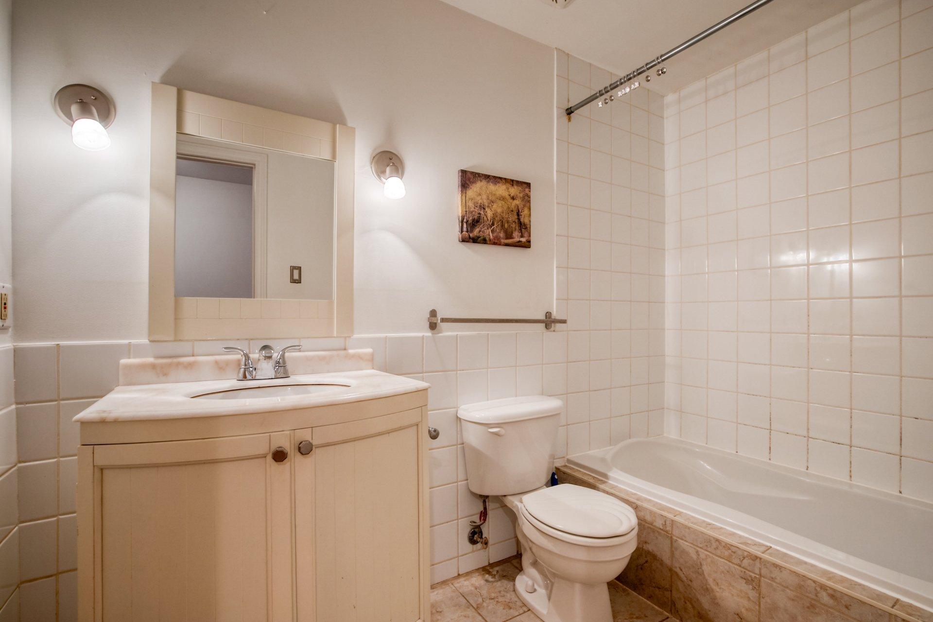 









1825


Rue Dunant

, 64,
Saint-Bruno-de-Montarville,




QC
J3V2Y3

