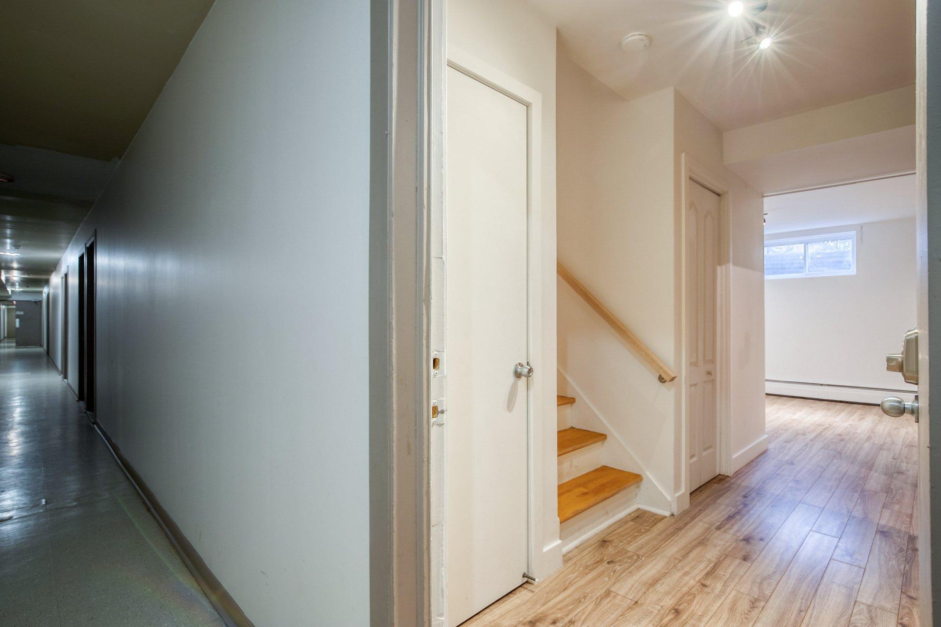 









1825


Rue Dunant

, 64,
Saint-Bruno-de-Montarville,




QC
J3V2Y3

