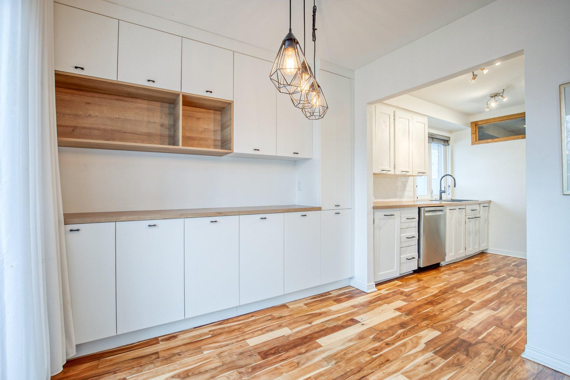 









1825


Rue Dunant

, 64,
Saint-Bruno-de-Montarville,




QC
J3V2Y3

