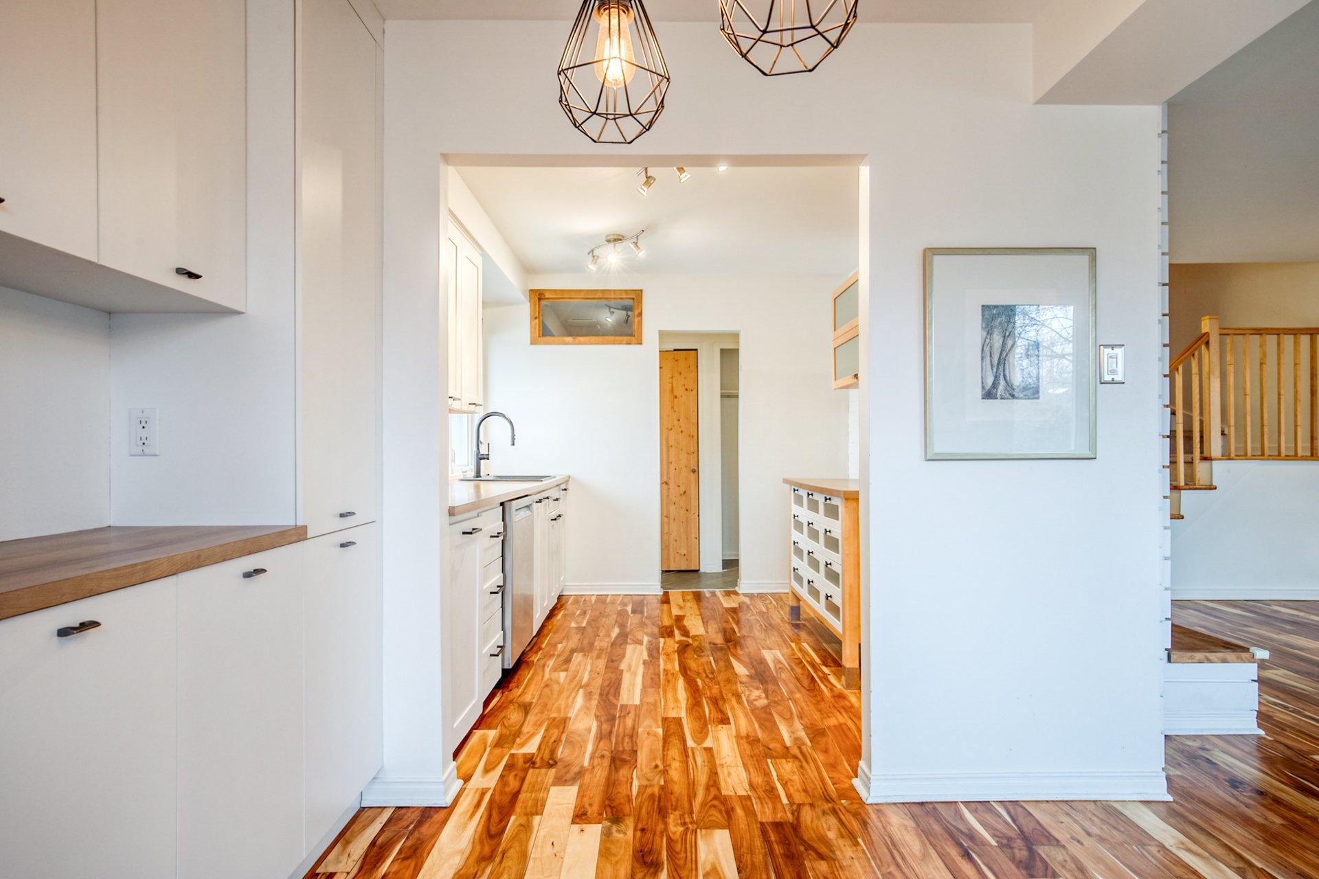 









1825


Rue Dunant

, 64,
Saint-Bruno-de-Montarville,




QC
J3V2Y3

