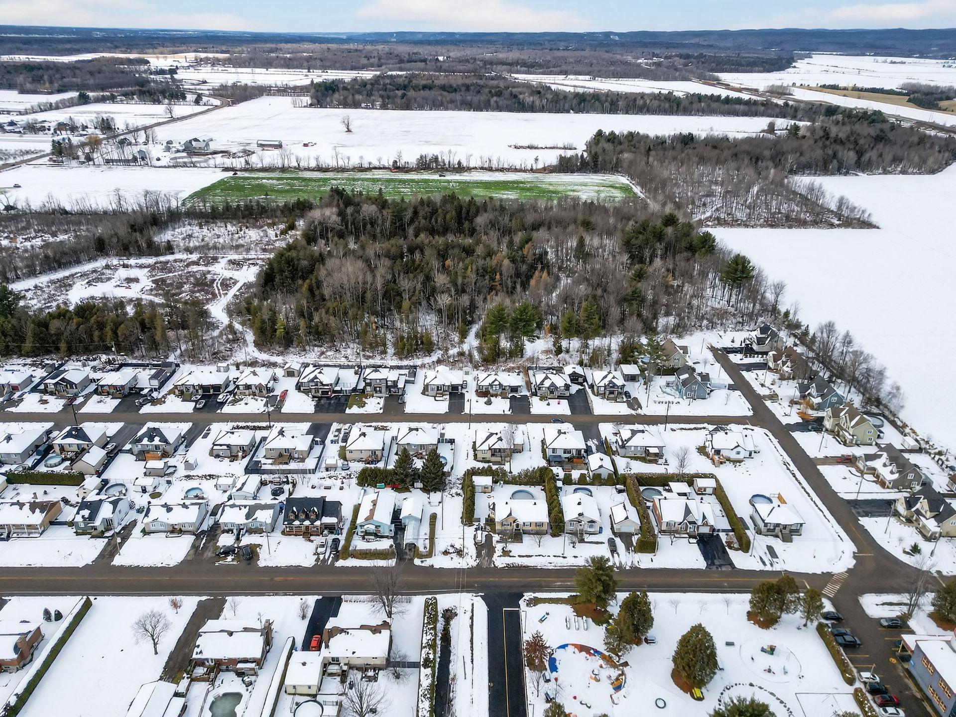 









46


Rue St-Émilion

,
Brownsburg-Chatham,




QC
J8G0C3

