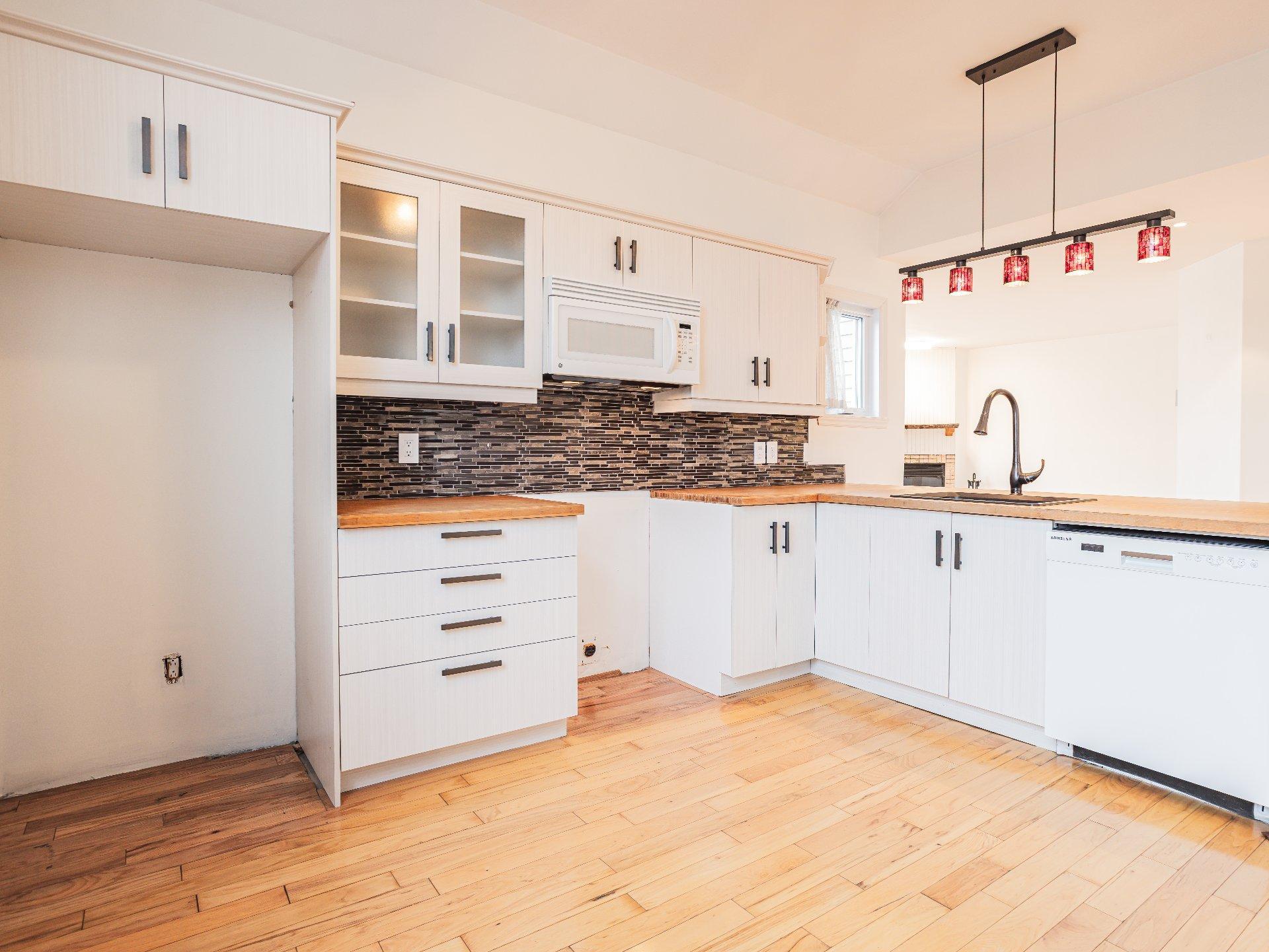 









807


Rue Pie-XII

, 203,
Vaudreuil-Dorion,




QC
J7V8R2

