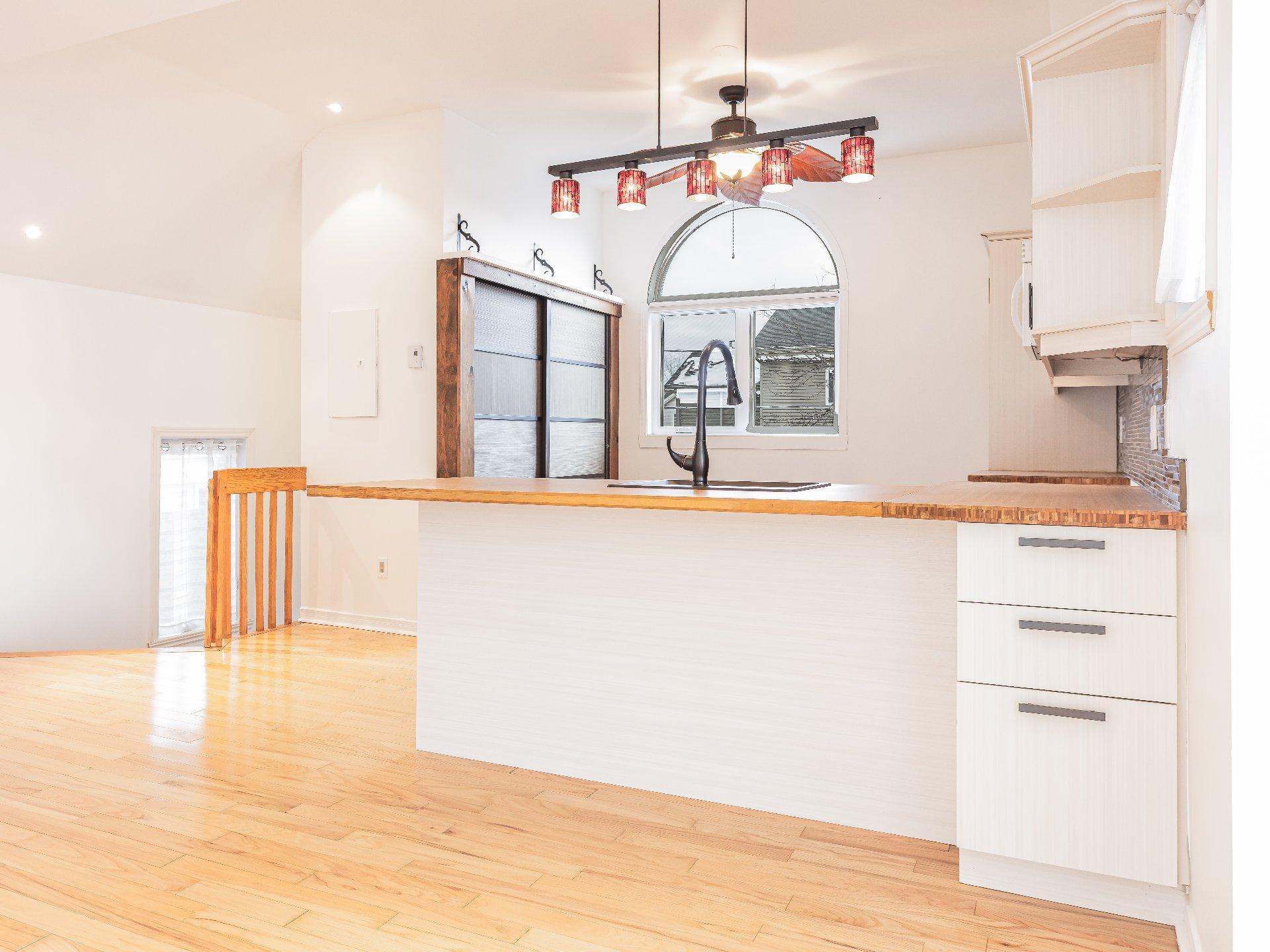 









807


Rue Pie-XII

, 203,
Vaudreuil-Dorion,




QC
J7V8R2

