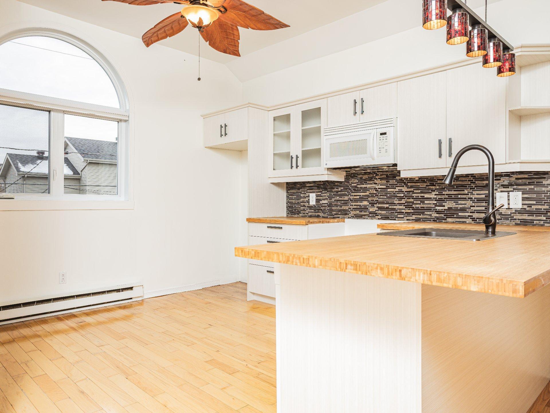 









807


Rue Pie-XII

, 203,
Vaudreuil-Dorion,




QC
J7V8R2

