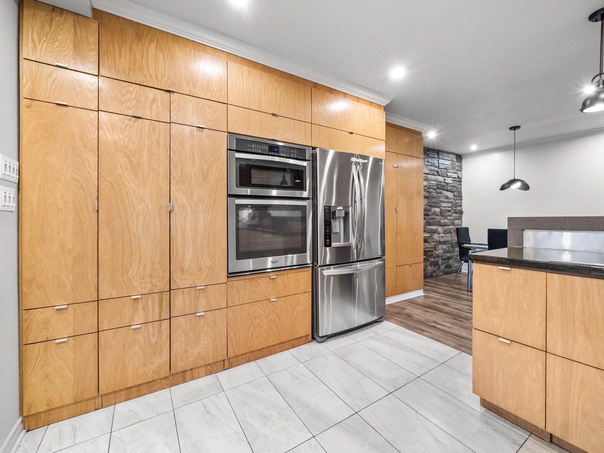 









590

 - 592B


4e Avenue (P.-a.-T.)

,
Montréal (Rivière-des-Prairies/Pointe-aux-Trembles),




QC
H1B4N2

