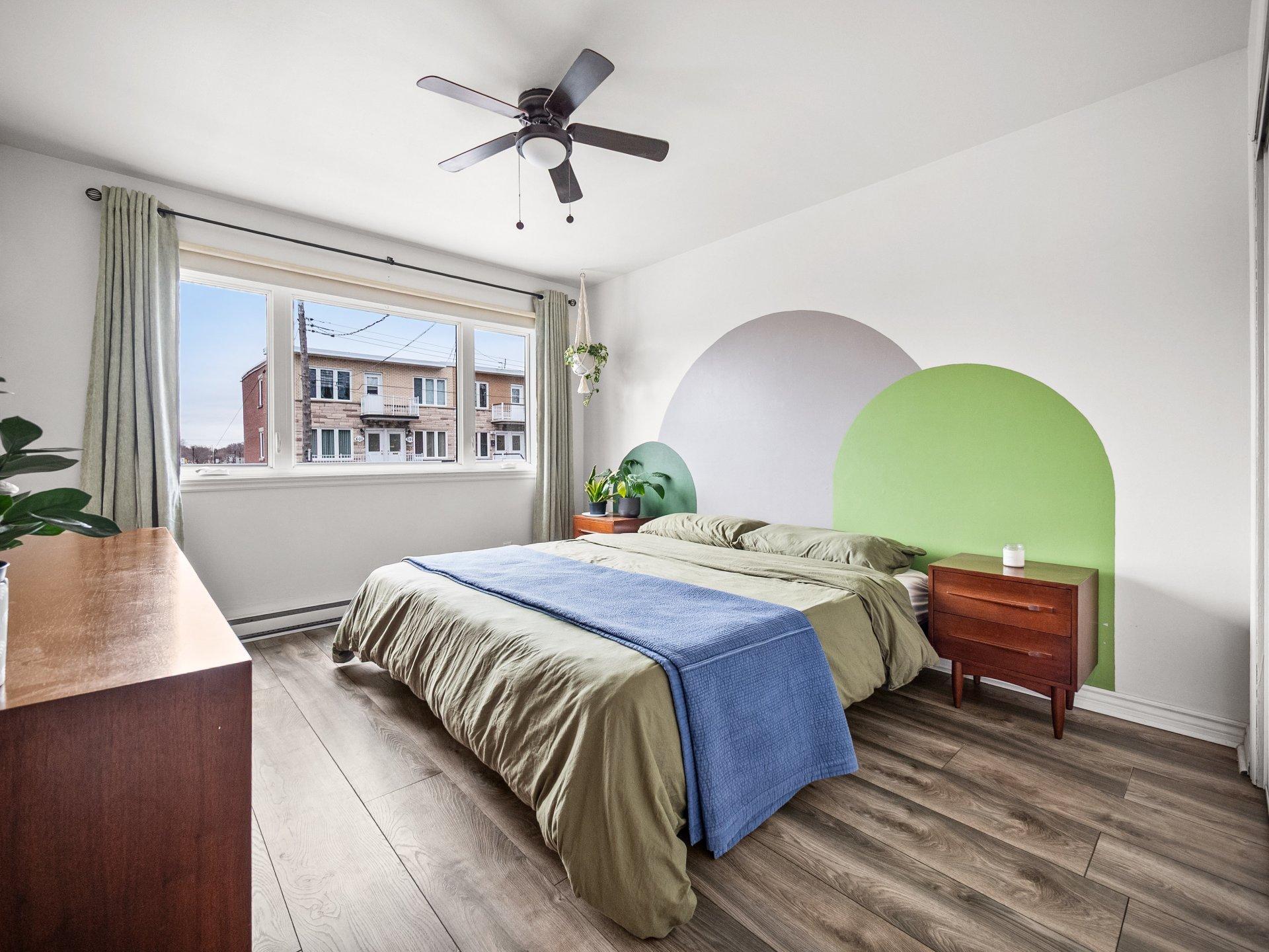 









590

 - 592B


4e Avenue (P.-a.-T.)

,
Montréal (Rivière-des-Prairies/Pointe-aux-Trembles),




QC
H1B4N2

