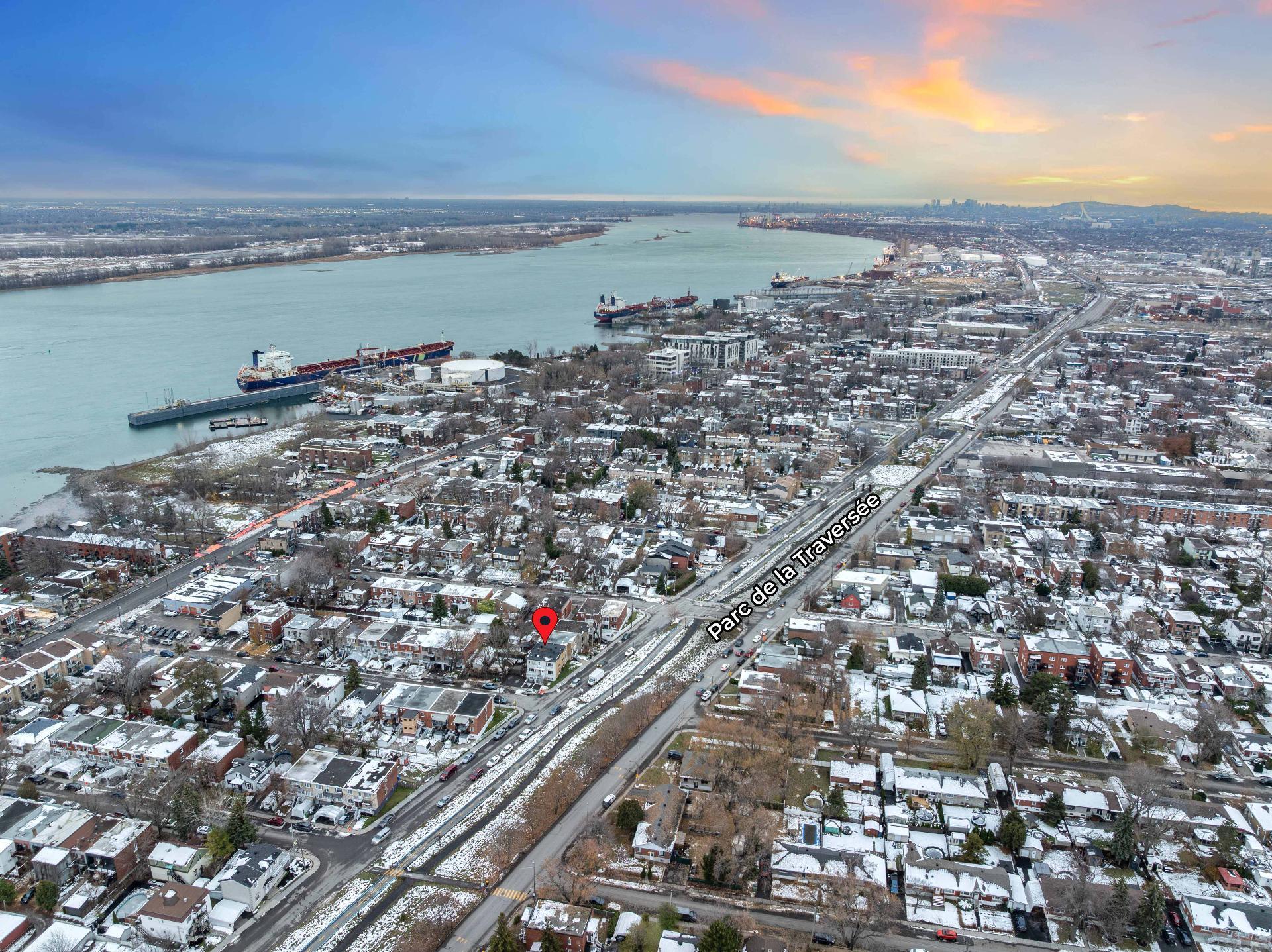 









590

 - 592B


4e Avenue (P.-a.-T.)

,
Montréal (Rivière-des-Prairies/Pointe-aux-Trembles),




QC
H1B4N2

