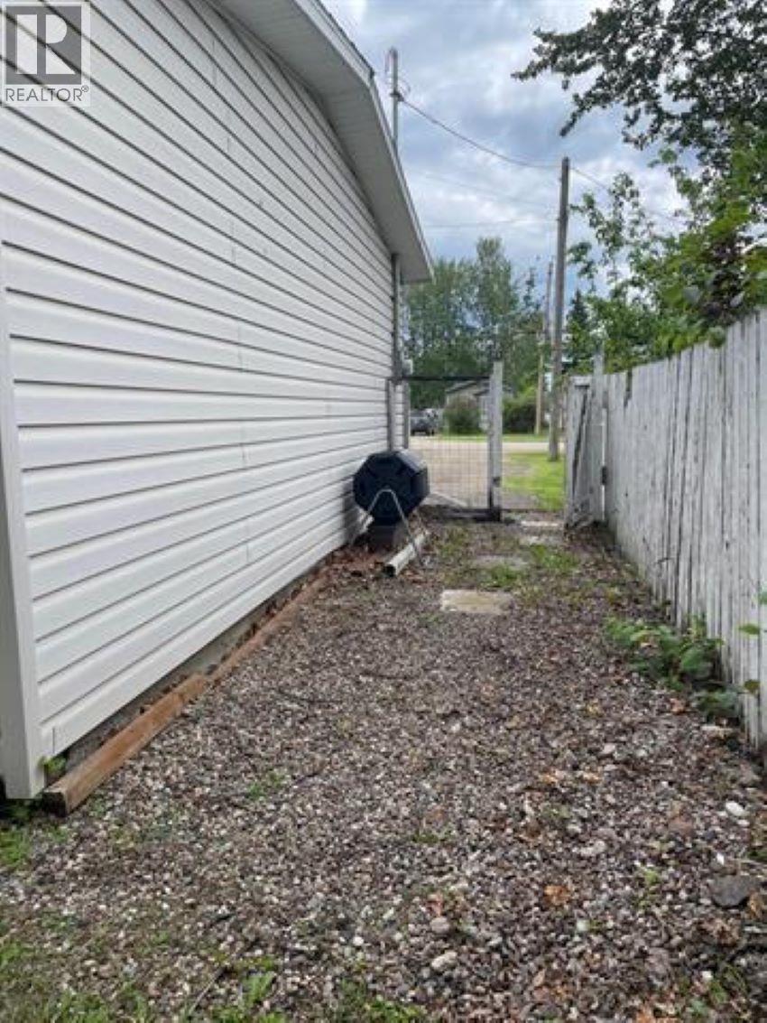 












5319 44 STREET

,
Fort Nelson,




British Columbia
V0C1R0

