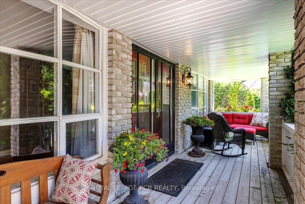 









55


Valley Mills

Road,
East Gwillimbury,




ON
L0G 1M0

