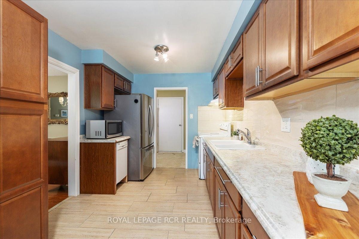 









55


Valley Mills

Road,
East Gwillimbury,




ON
L0G 1M0

