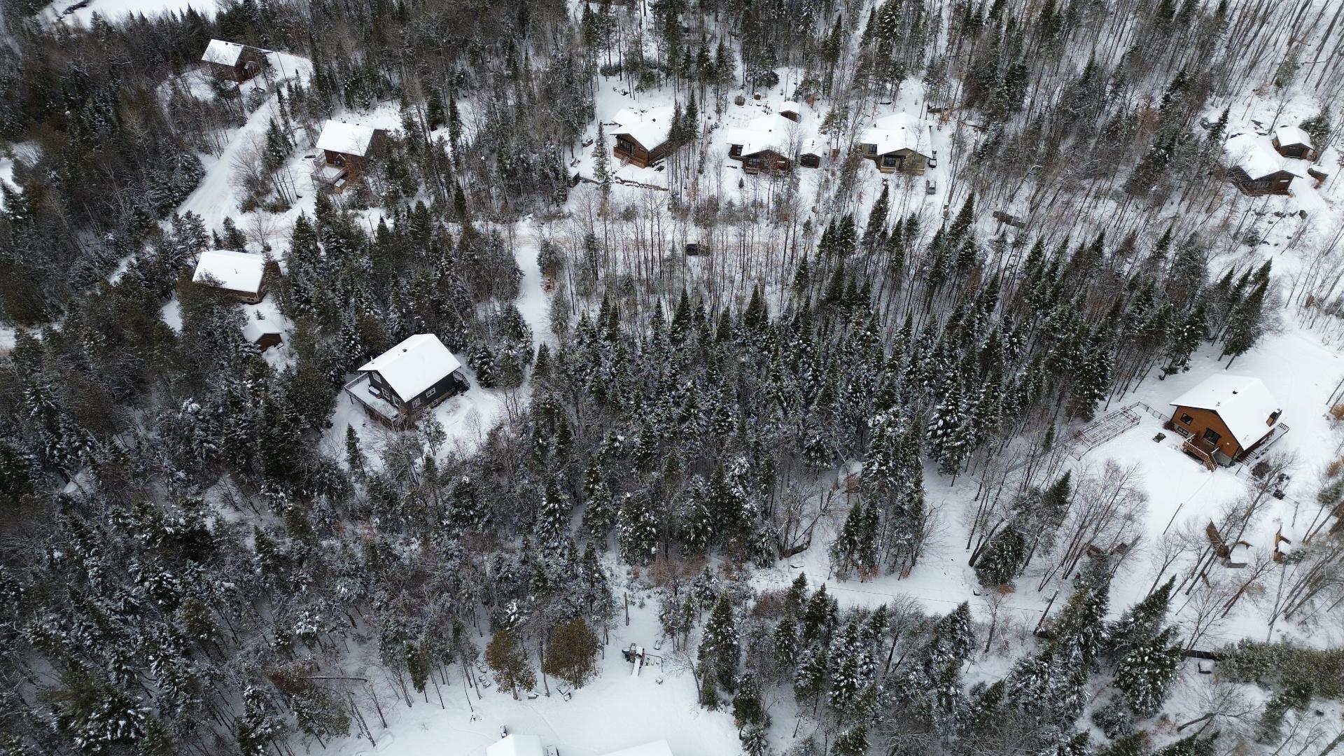 












Rue d'Innsbruck

,
Val-David,







QC
J0T2N0

