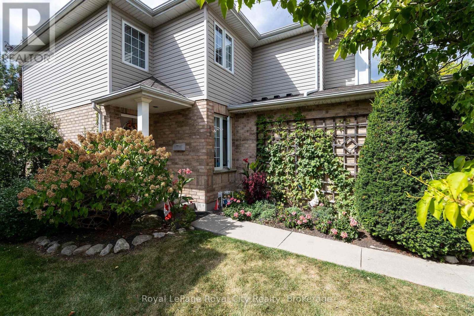 












34 - 1550 GORDON STREET

,
Guelph (Pineridge/Westminster Woods),




Ontario
N1L1C7

