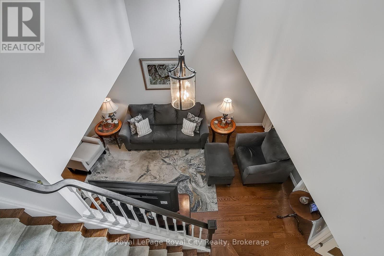 












34 - 1550 GORDON STREET

,
Guelph (Pineridge/Westminster Woods),




Ontario
N1L1C7

