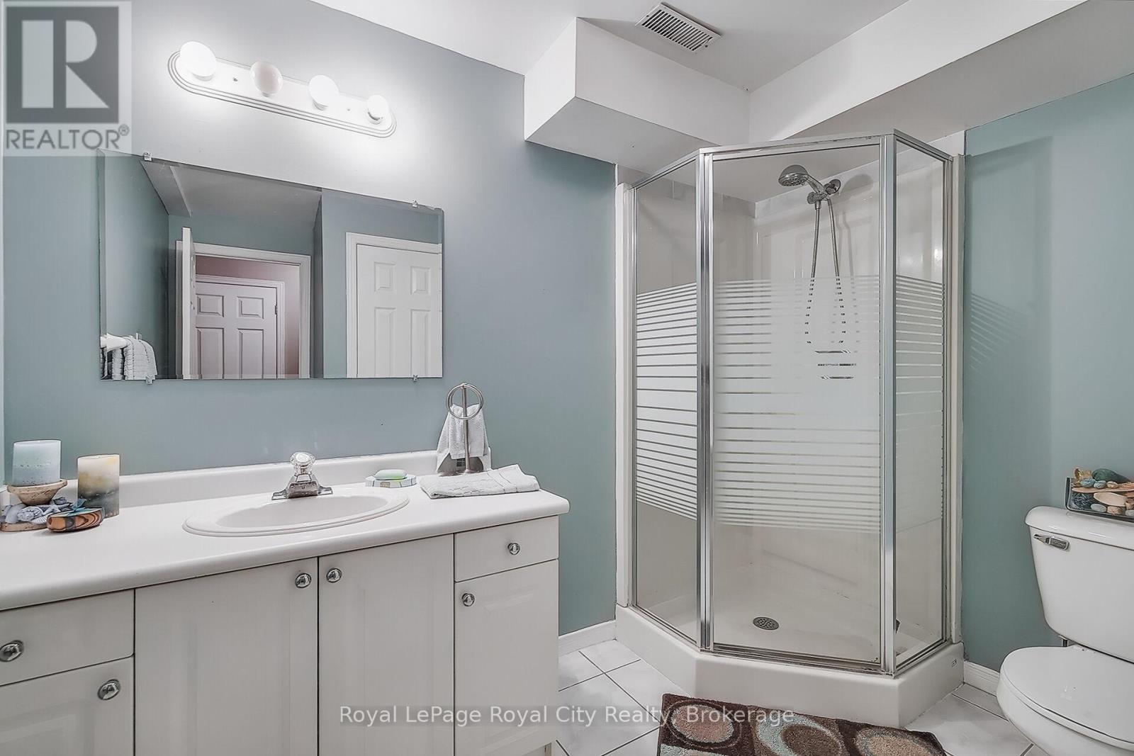 












34 - 1550 GORDON STREET

,
Guelph (Pineridge/Westminster Woods),




Ontario
N1L1C7

