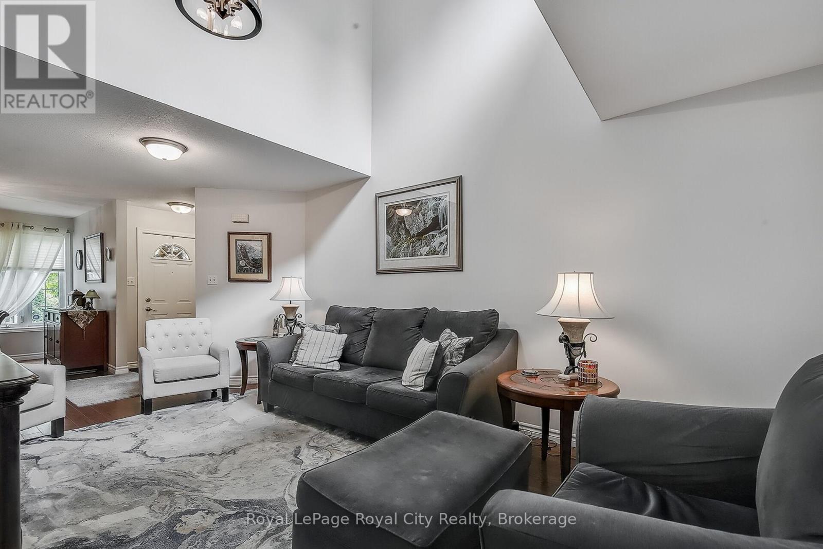 












34 - 1550 GORDON STREET

,
Guelph (Pineridge/Westminster Woods),




Ontario
N1L1C7

