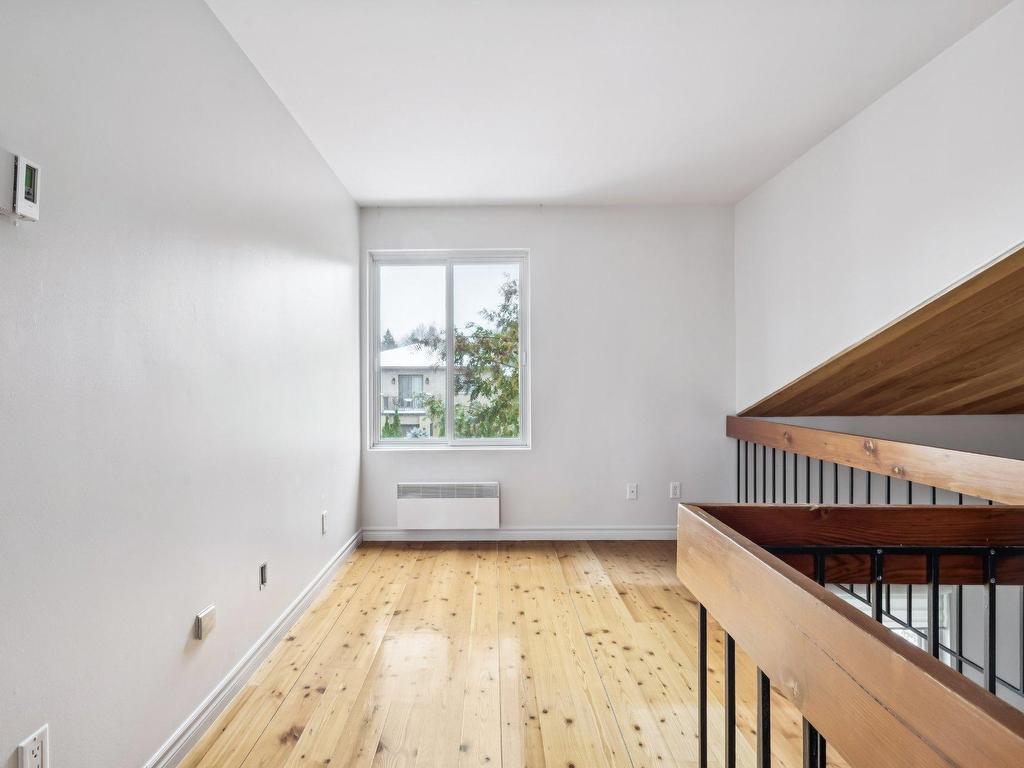 









7467


Boul. Gouin E.

,
Rivière-des-Prairies/Pointe-aux-Trembles (Montréal),




QC
H1E1A7

