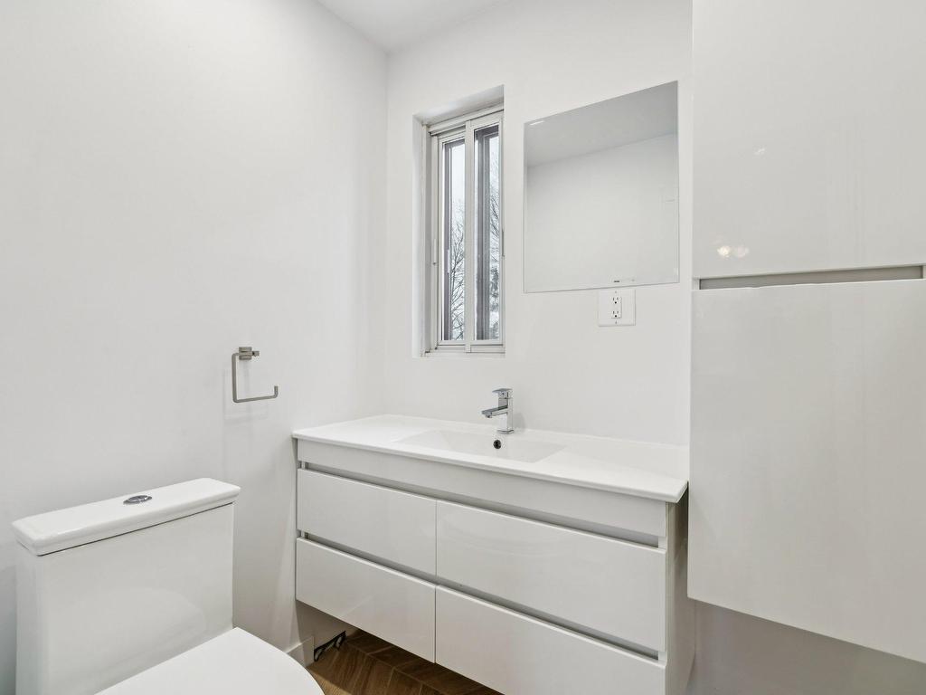 









7467


Boul. Gouin E.

,
Rivière-des-Prairies/Pointe-aux-Trembles (Montréal),




QC
H1E1A7

