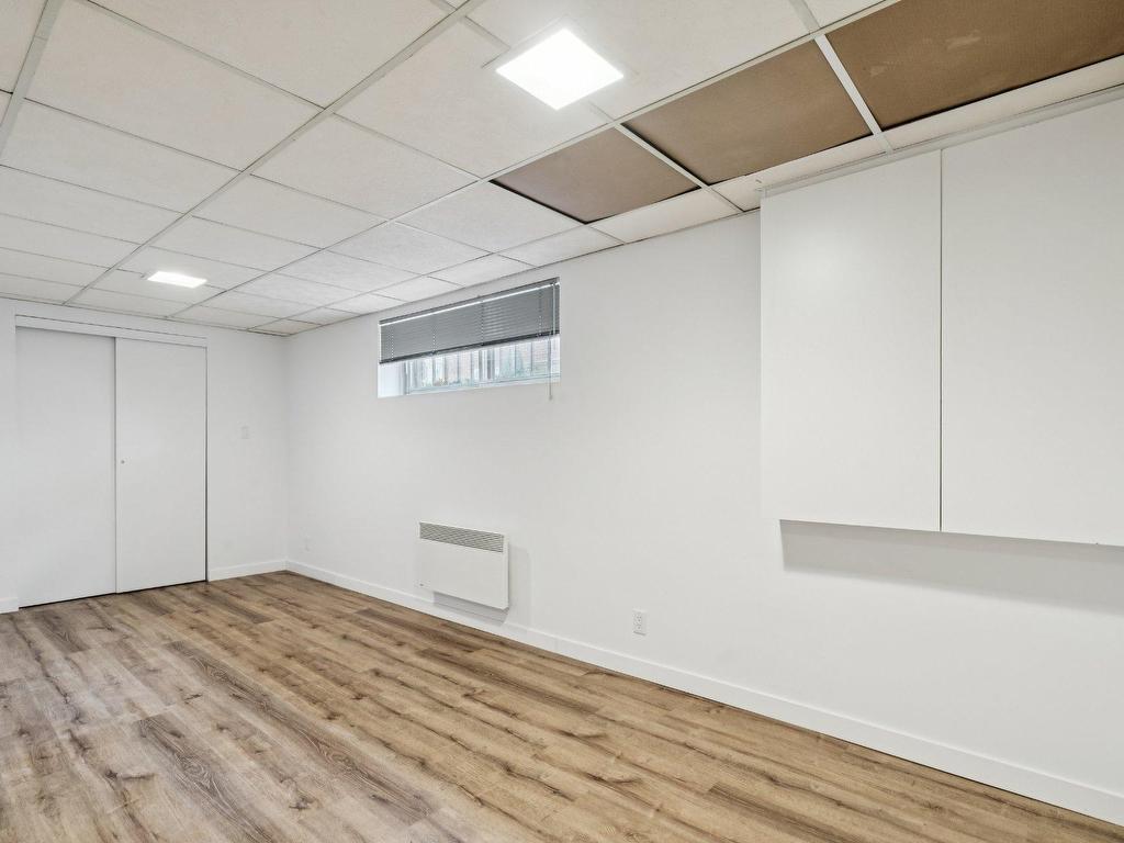 









7467


Boul. Gouin E.

,
Rivière-des-Prairies/Pointe-aux-Trembles (Montréal),




QC
H1E1A7

