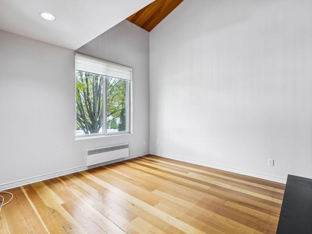 









7467


Boul. Gouin E.

,
Rivière-des-Prairies/Pointe-aux-Trembles (Montréal),




QC
H1E1A7

