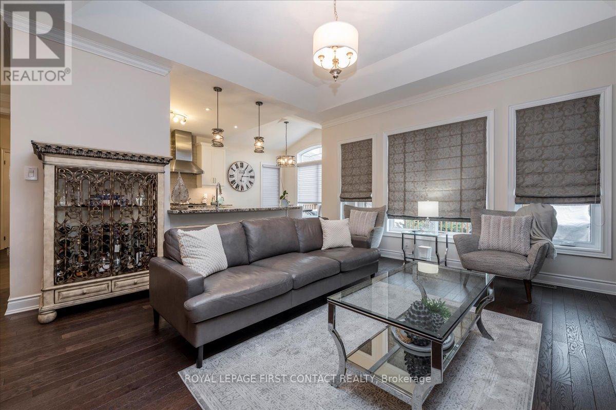 












222 RIDGE WAY

,
New Tecumseth,




Ontario
L9R0H2

