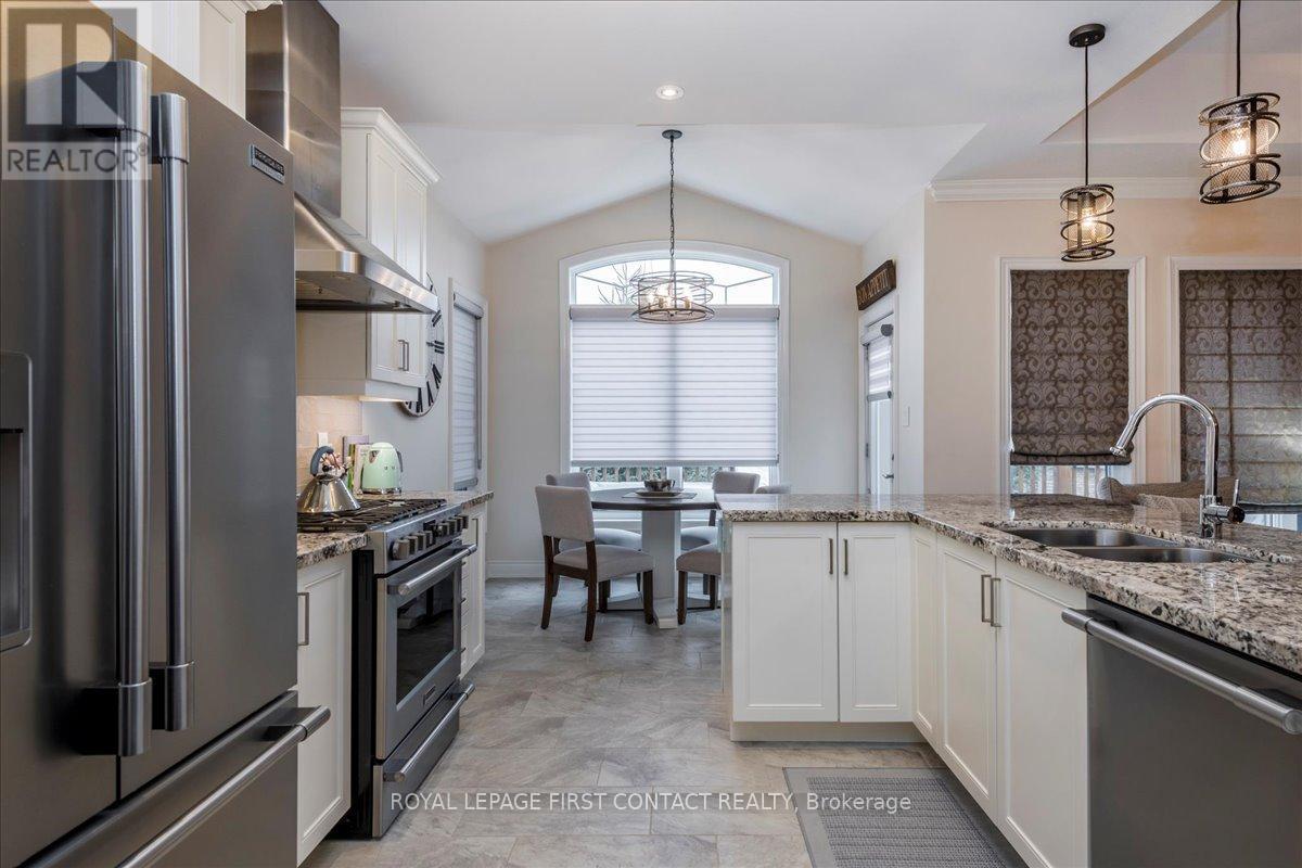 












222 RIDGE WAY

,
New Tecumseth,




Ontario
L9R0H2

