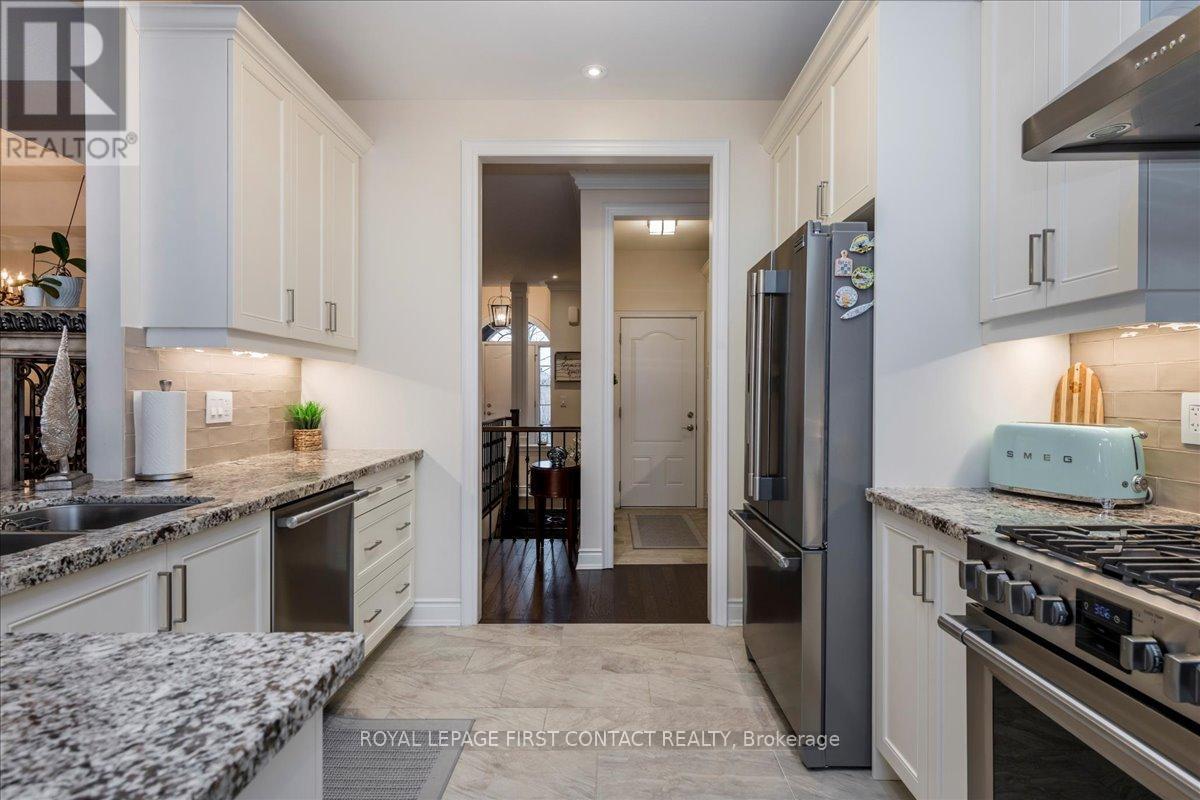 












222 RIDGE WAY

,
New Tecumseth,




Ontario
L9R0H2

