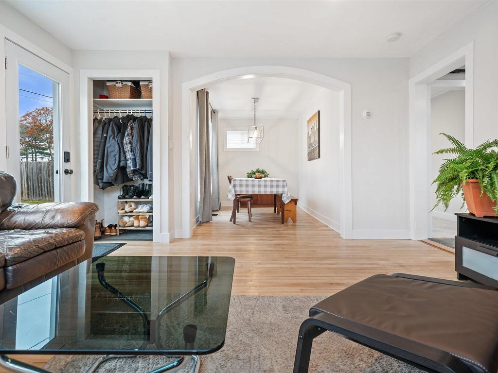 












23 Levis Street

,
Halifax,




NS
B3R 1M1

