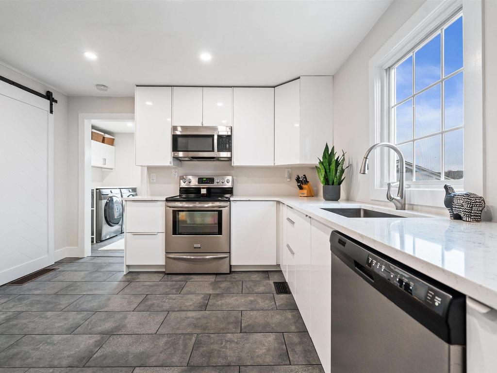 












23 Levis Street

,
Halifax,




NS
B3R 1M1

