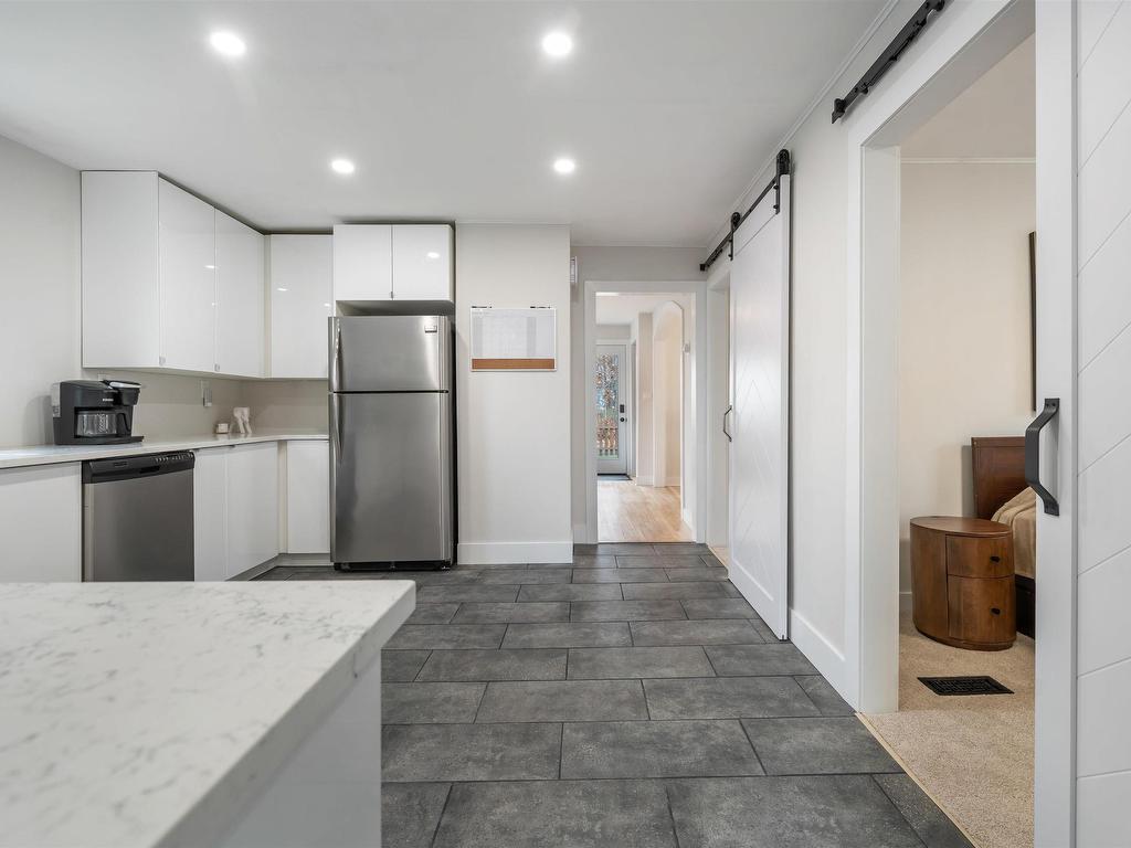 












23 Levis Street

,
Halifax,




NS
B3R 1M1

